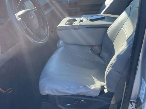 Used 2018 Ford F150 XLT w/ Equipment Group 302A Luxury image 9