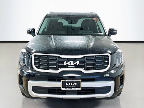 New 2025 Kia Telluride S image 2