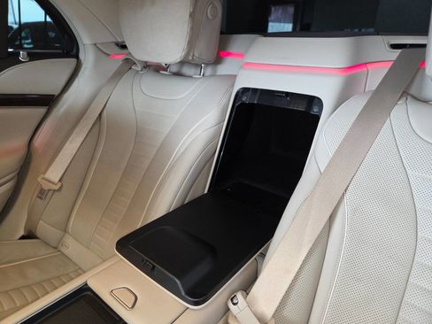 Used 2019 Mercedes-Benz S 560 Sedan image 23