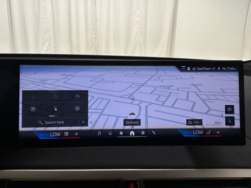 Used 2025 BMW iX xDrive50 image 17