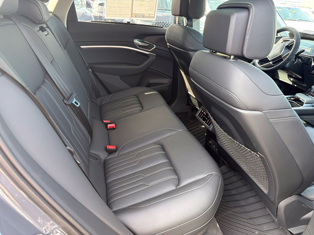 Used 2024 Audi Q8 e-tron Prestige w/ Prestige Package AWD/4WD image 19
