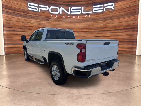 Used 2021 Chevrolet Silverado 2500 LT w/ All Star Edition AWD/4WD image 3