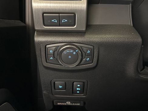 Used 2017 Ford F350 Platinum w/ Platinum Ultimate Package AWD/4WD image 85