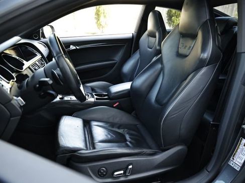 Used 2015 Audi RS 5 Coupe w/ Black Optic Plus Package AWD/4WD image 21