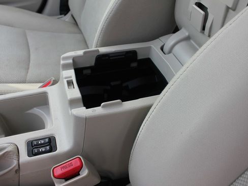 Used 2015 Subaru Crosstrek 2.0i Premium image 29