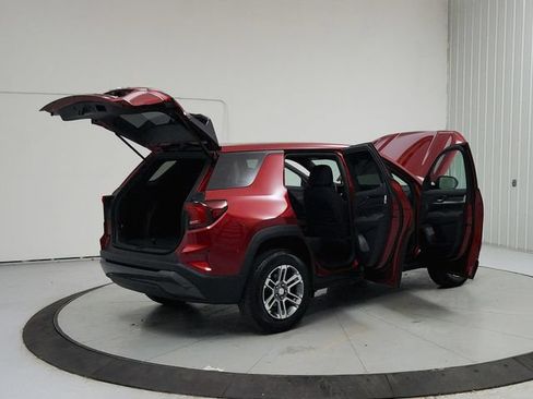 Used 2026 GMC Terrain Elevation w/ Technology Package II FWD image 15