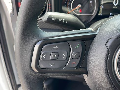 Certified 2025 Jeep Wrangler Unlimited Rubicon AWD/4WD image 22
