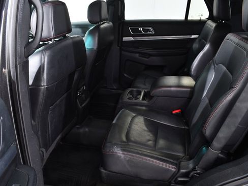 Used 2016 Ford Explorer Sport image 16
