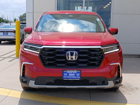 Used 2025 Honda Pilot EX-L image 4