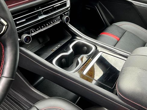 Used 2025 Chevrolet Traverse RS w/ LPO, Floor Liner Package image 10