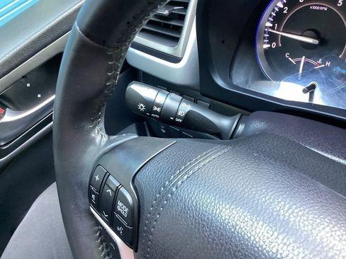 Used 2019 Toyota Highlander XLE image 48