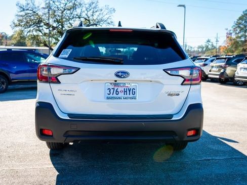 Certified 2025 Subaru Outback Premium image 5