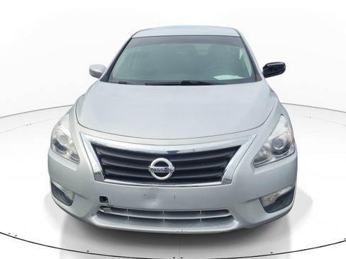 Used 2014 Nissan Altima 2.5 S FWD image 2