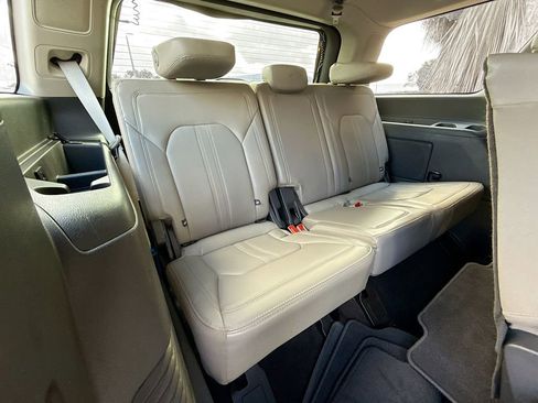 Used 2021 Ford Expedition Limited image 31