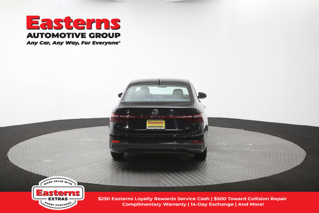 Used 2025 Volkswagen Jetta SE FWD image 38