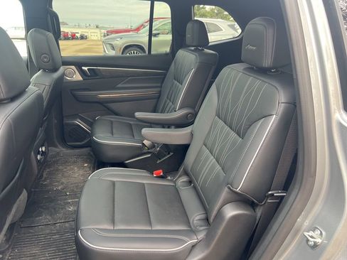 Used 2026 Buick Enclave Avenir w/ Super Cruise Package image 31