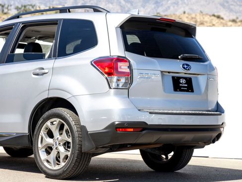 Used 2018 Subaru Forester 2.5i Touring w/ Popular Package #3B AWD/4WD image 8
