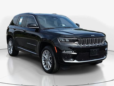 Used 2022 Jeep Grand Cherokee Summit w/ Luxury Tech Group V AWD/4WD image 3