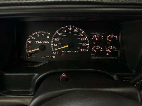 Used 2000 Chevrolet Tahoe Z71 w/ Comfort & Security Pkg AWD/4WD image 66