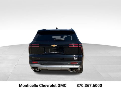 New 2026 Chevrolet Traverse LT w/ LPO, Floor Liner Package FWD image 4