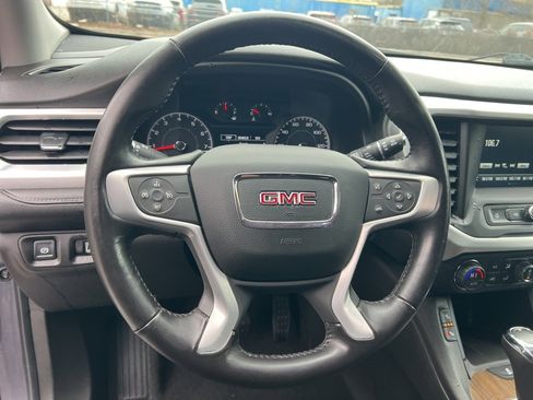 Used 2019 GMC Acadia SLE image 14