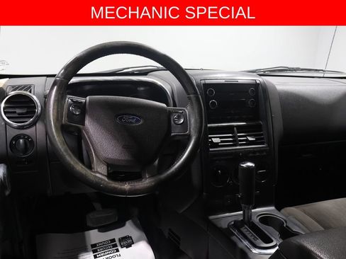 Used 2010 Ford Explorer XLT AWD/4WD image 6