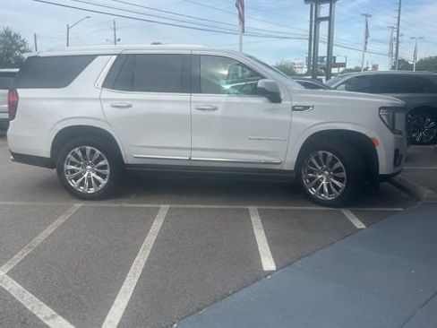 Used 2023 GMC Yukon Denali image 2
