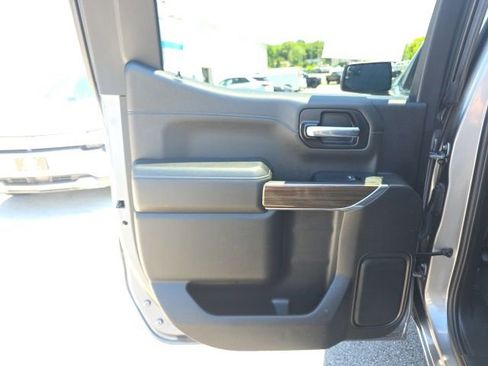 Used 2022 Chevrolet Silverado 1500 LT Trail Boss w/ Convenience Package II AWD/4WD image 28