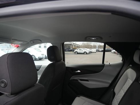 Used 2021 Chevrolet Equinox LT image 22