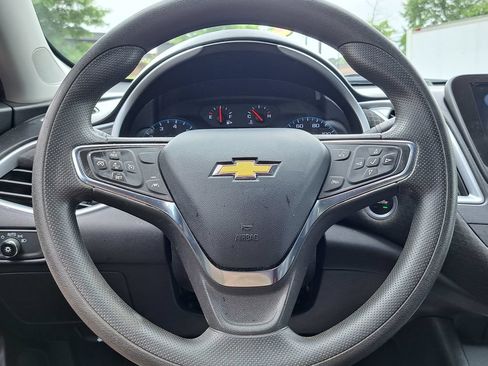 Used 2023 Chevrolet Malibu LT FWD image 9