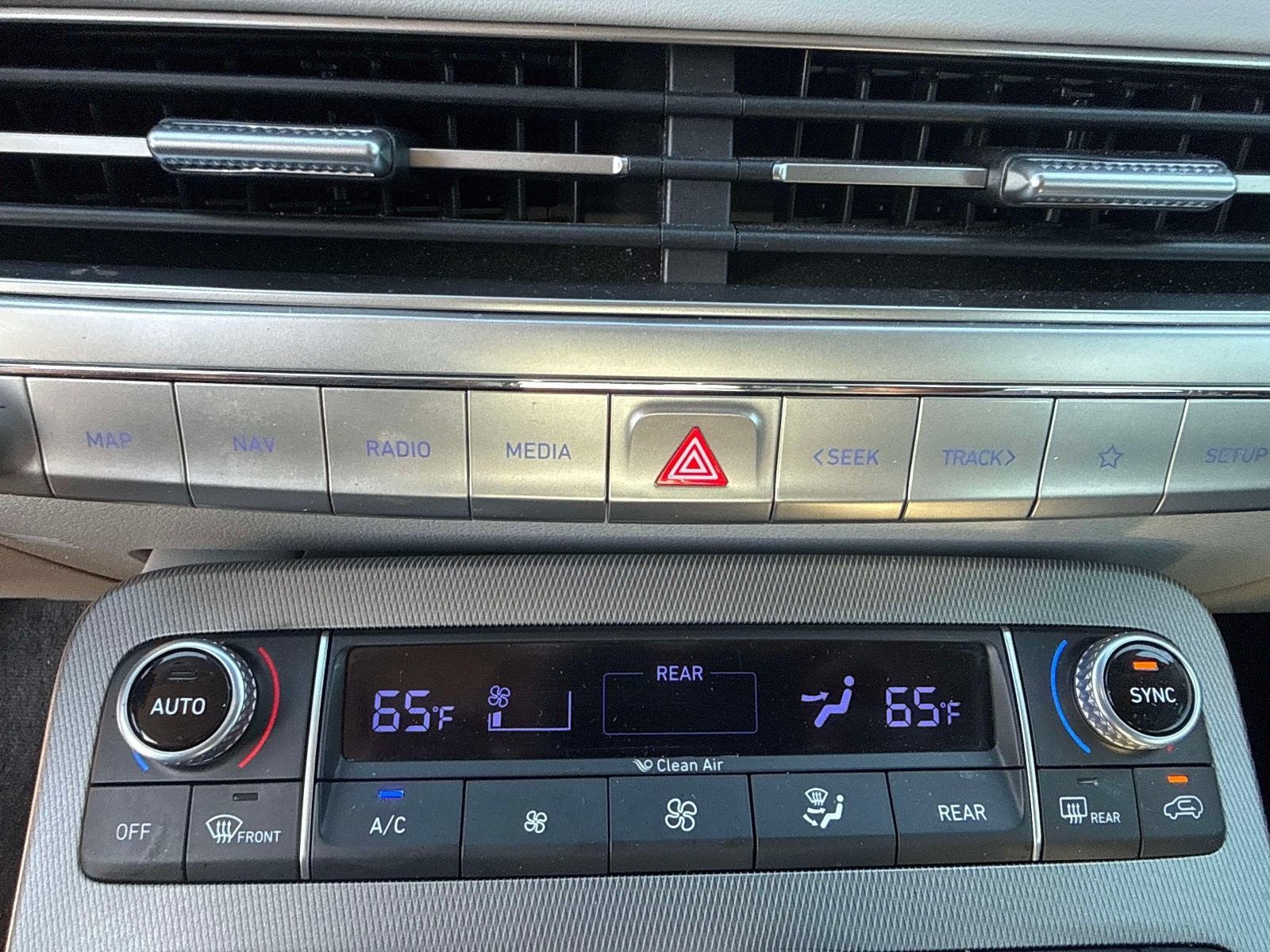 Used 2022 Hyundai Palisade SEL w/ Premium Package FWD image 20