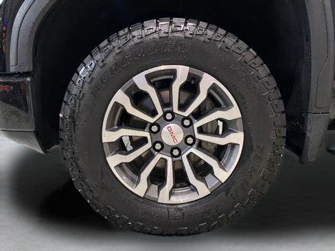 Used 2021 GMC Sierra 1500 AT4 w/ AT4 Preferred Package image 8