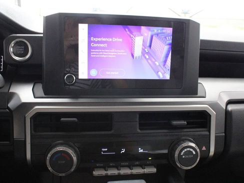 Certified 2025 Toyota 4Runner SR5 AWD/4WD image 5