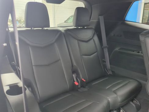 Used 2025 Cadillac XT6 Premium Luxury image 32