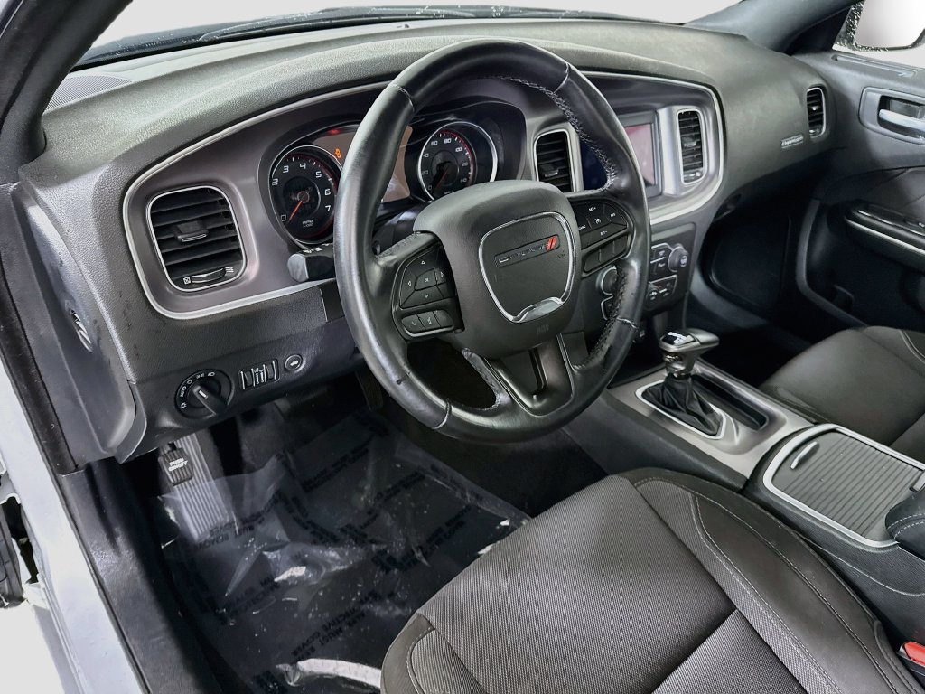Used 2022 Dodge Charger SXT RWD image 17