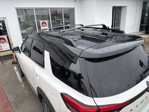 Used 2022 Nissan Pathfinder Platinum w/ Cargo Package image 4