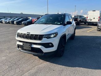 Used 2023 Jeep Compass Latitude w/ Sun and Sound Group AWD/4WD video 1