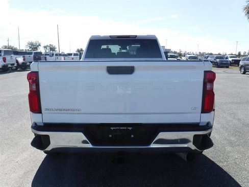 Used 2024 Chevrolet Silverado 3500 LT image 8