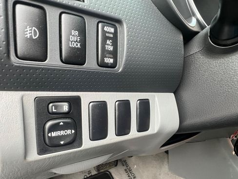 Used 2008 Toyota Tacoma 4x4 Access Cab V6 image 26