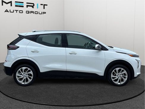 Used 2023 Chevrolet Bolt EUV LT FWD image 10
