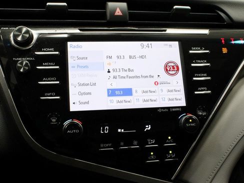 Used 2018 Toyota Camry LE w/ Audio Package FWD image 3