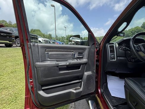 Used 2017 RAM 3500 Laramie Longhorn AWD/4WD image 35