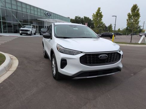 Used 2024 Ford Escape Active AWD/4WD image 7