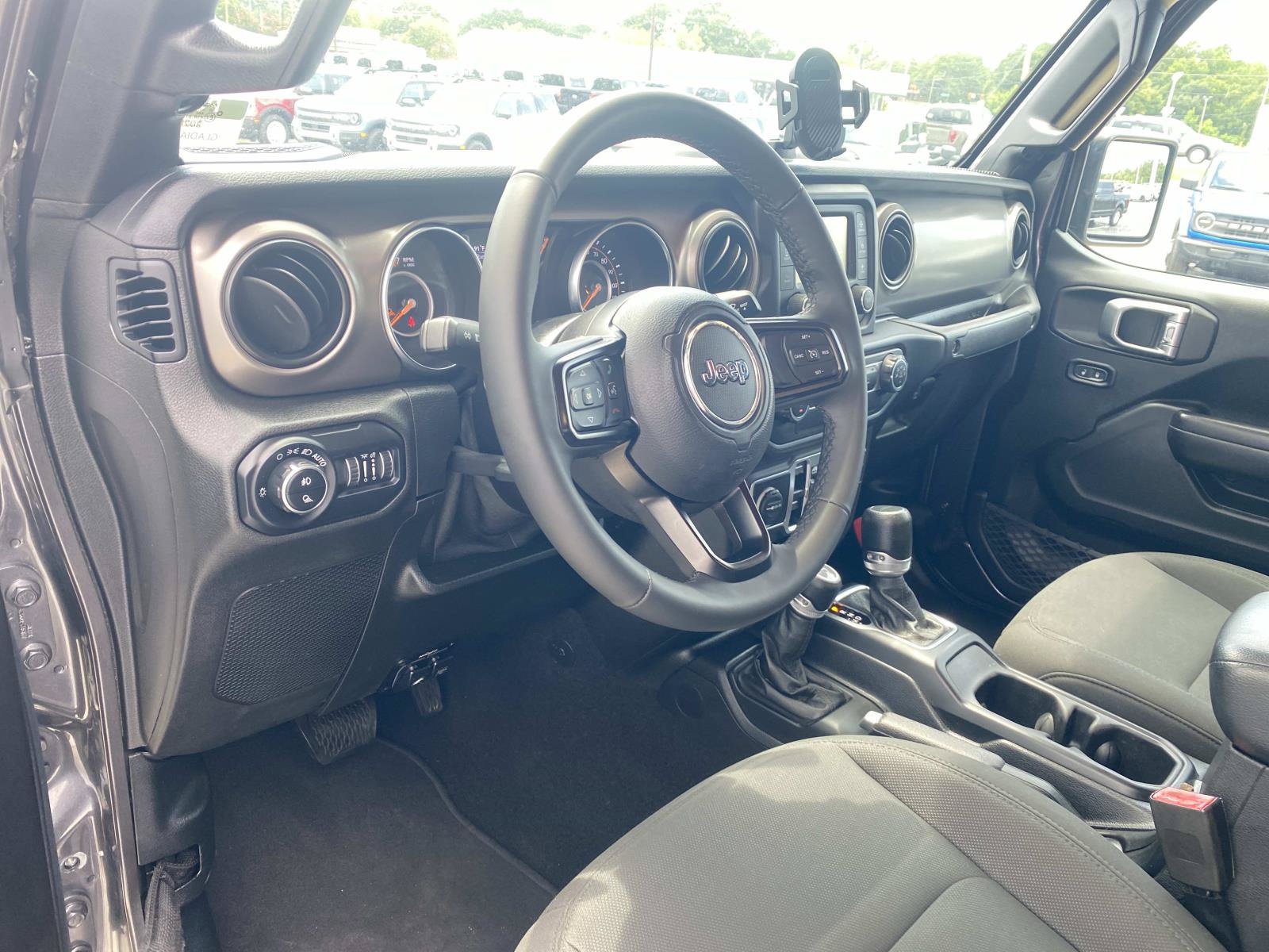 Used 2020 Jeep Gladiator Sport w/ Quick Order Package 24S AWD/4WD image 17