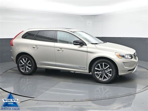 Used 2017 Volvo XC60 T6 Dynamic w/ Preferred Option Package image 1
