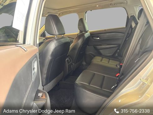 Used 2023 Nissan Rogue SV w/ SV Premium B Package AWD/4WD image 9