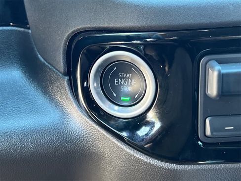 Used 2024 GMC Sierra 1500 SLT w/ SLT Premium Plus Package image 28