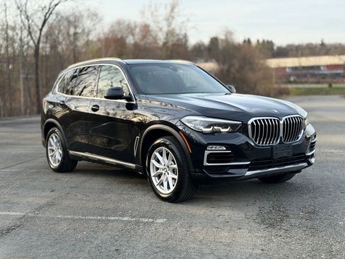 Used 2021 BMW X5 xDrive40i w/ Premium Package image 9