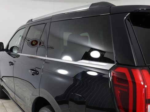 Used 2025 Ford Expedition Platinum AWD/4WD image 53