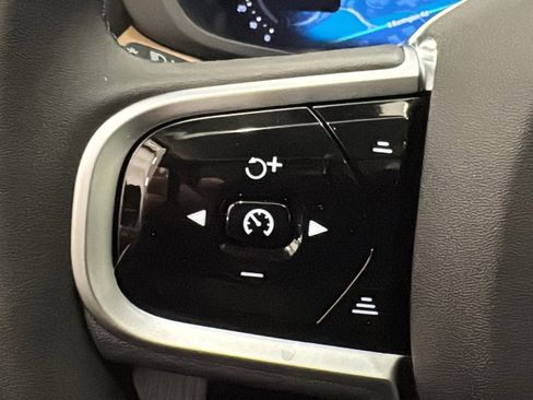 New 2026 Volvo XC60 B5 Plus w/ Climate Package AWD/4WD image 13